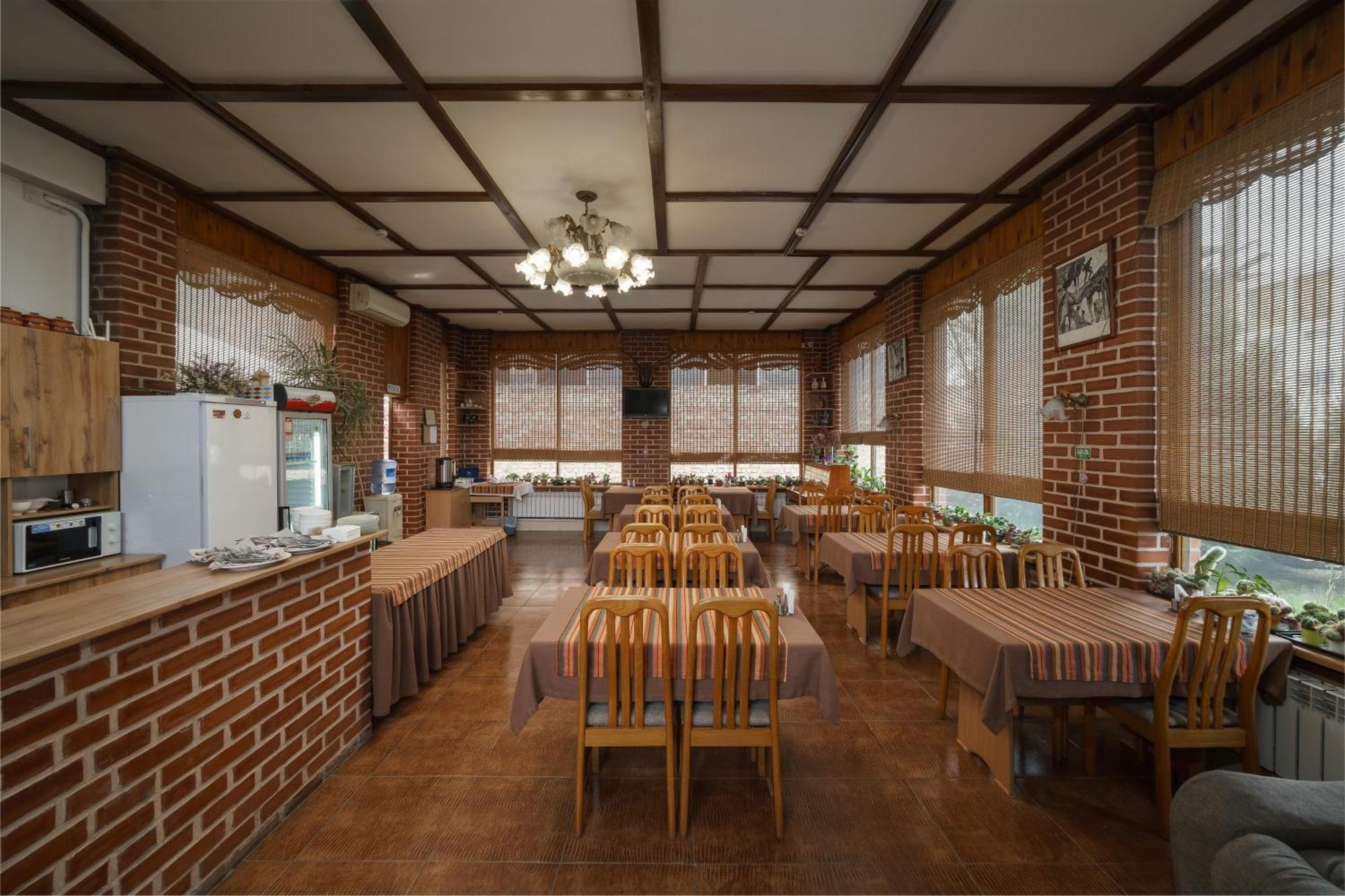 登山之家酒店 比什凯克 外观 照片